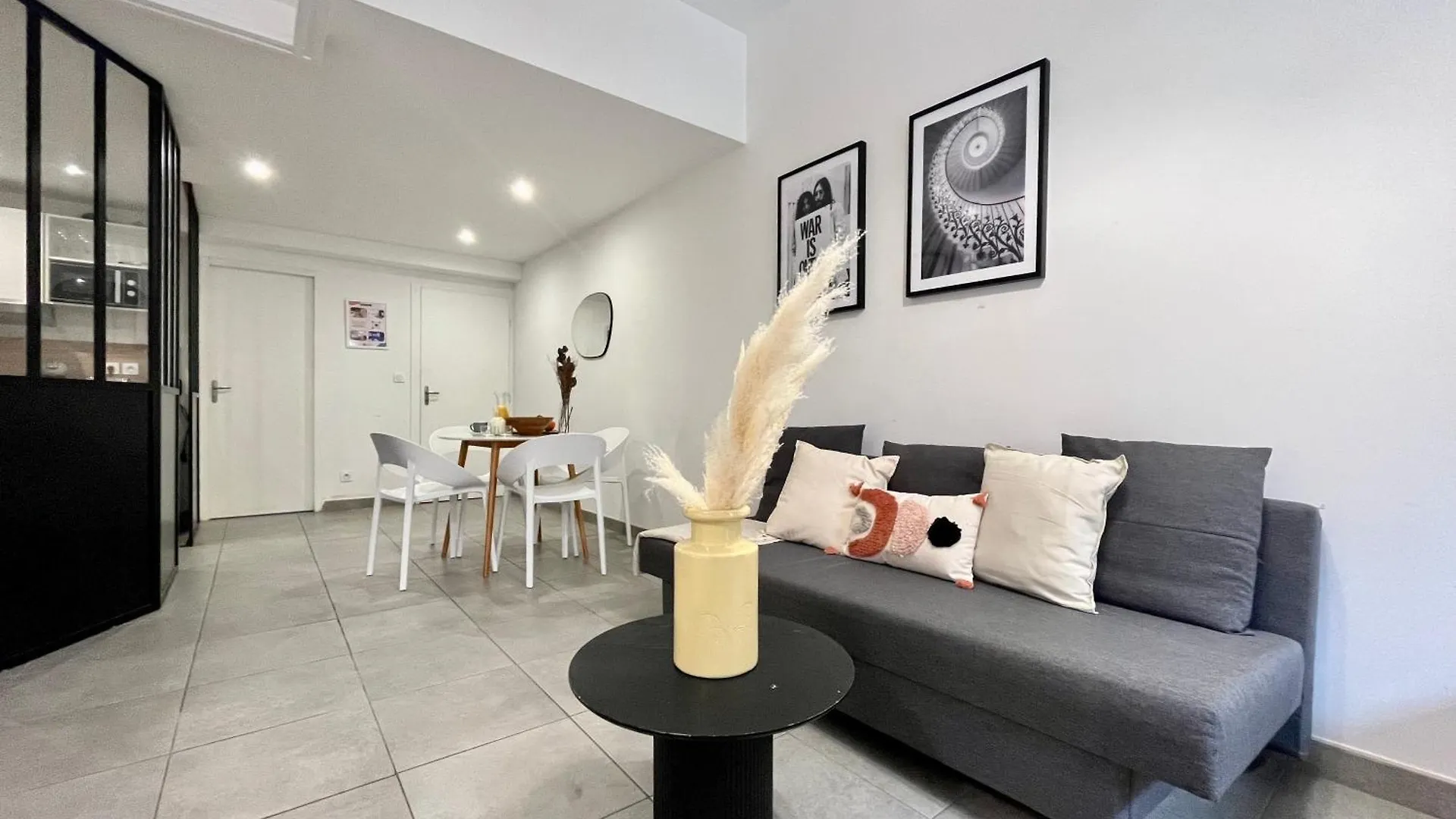 Apartment Suite Danbury Lyon Frankreich