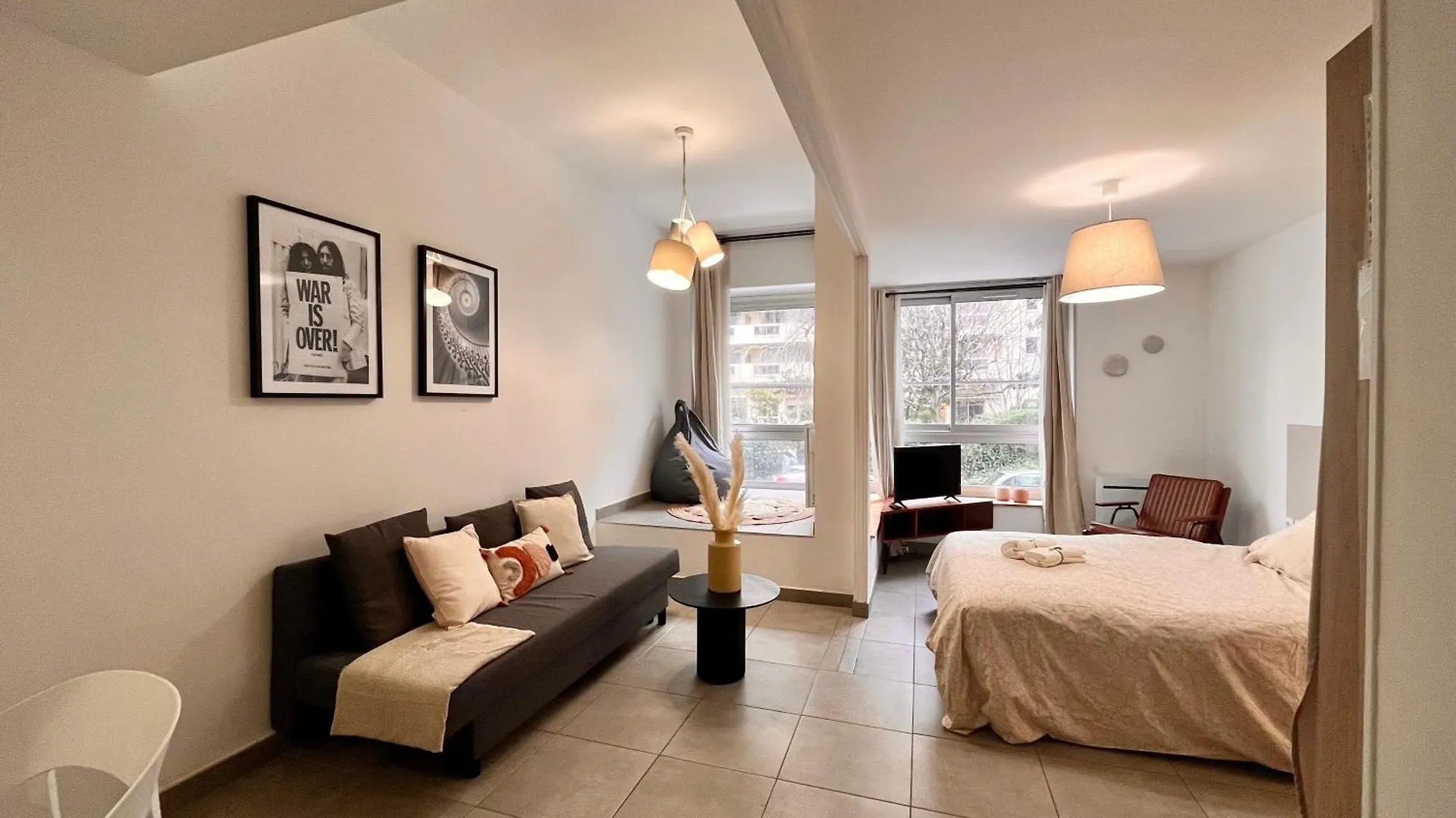 Apartment Suite Danbury Lyon